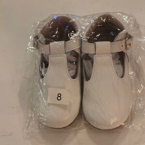 NWT teg+lai White Leather  Baby T strap Shoes